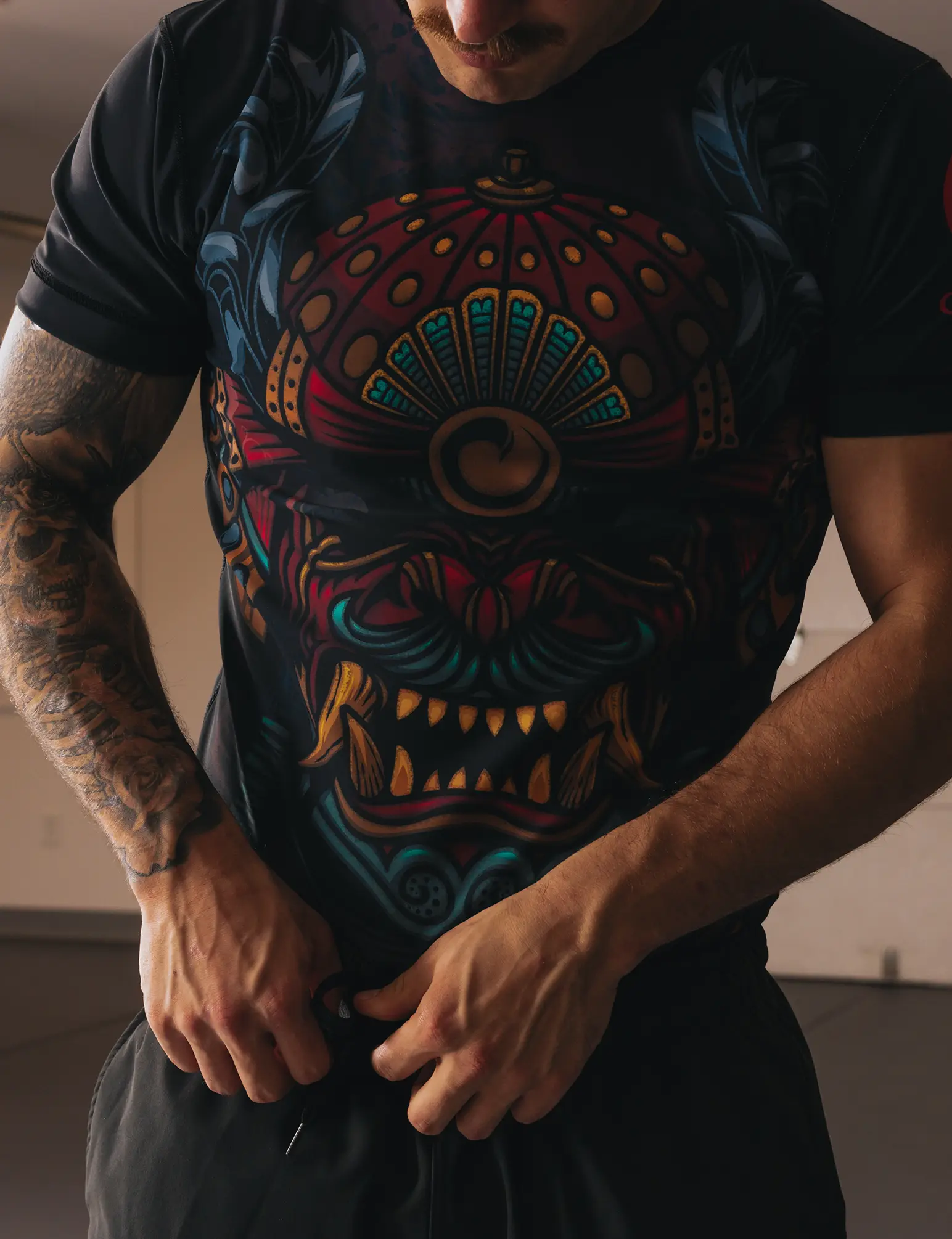 ROOTS MASK SS COMPRESSION RASHGUARD - Image 3