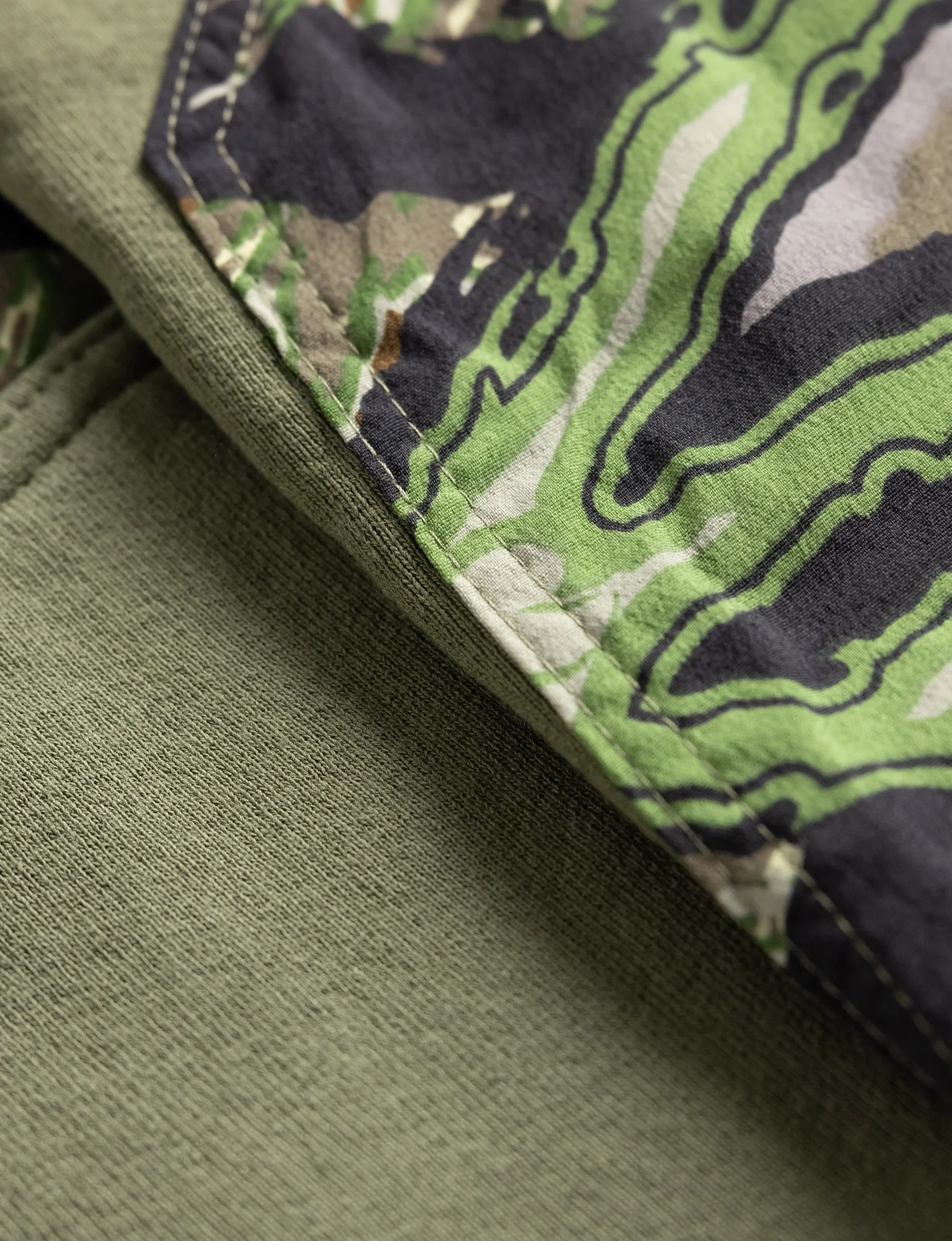 THE HEAVY HALF ZIP HOODIE - Image 45