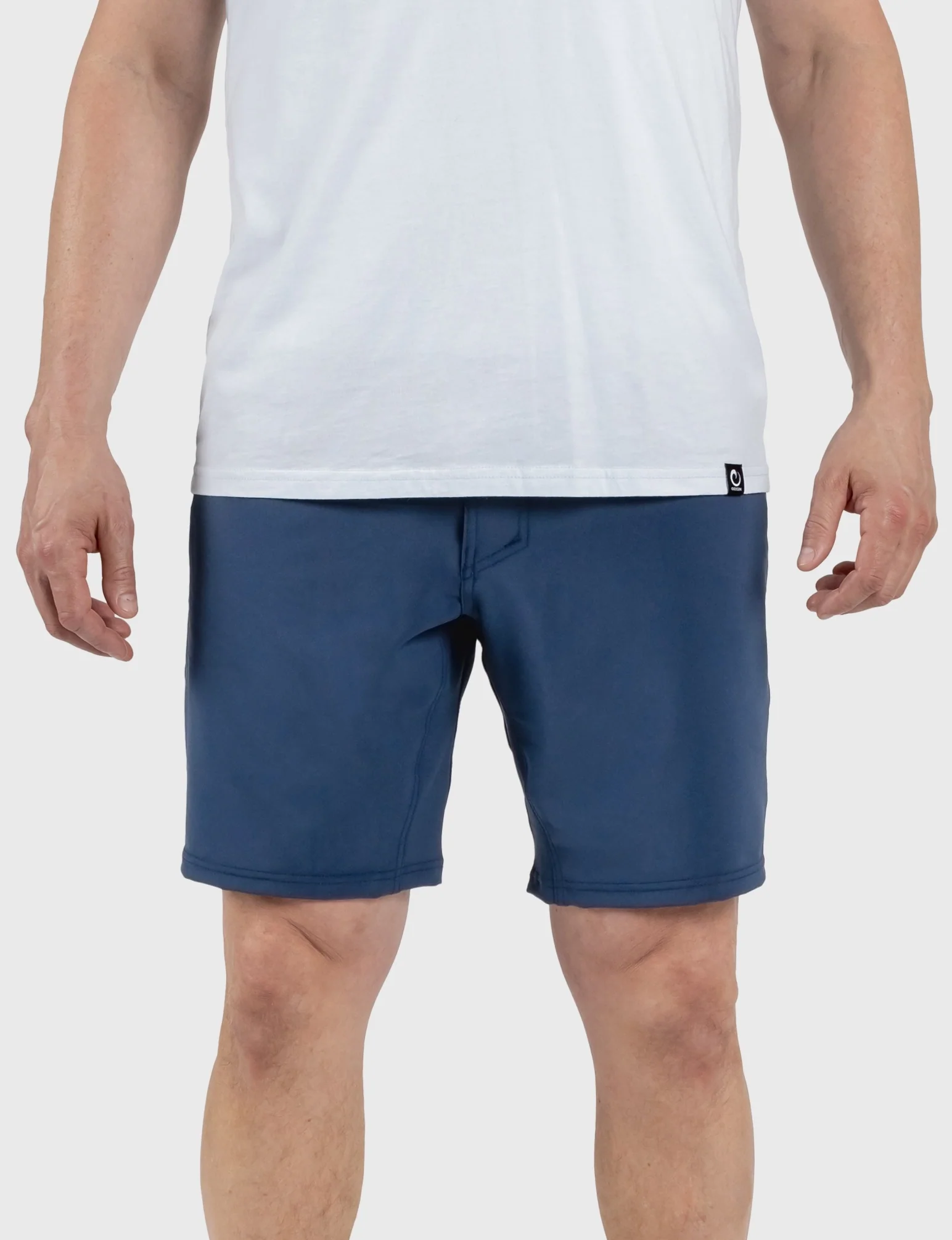 VRSA LITE STRETCH PERFORMANCE SHORT 9" - RETIRED STYLE - Image 4
